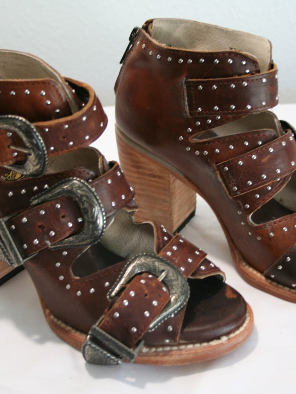Freebird Violet Studded Brown Leather Sandals Sz 8